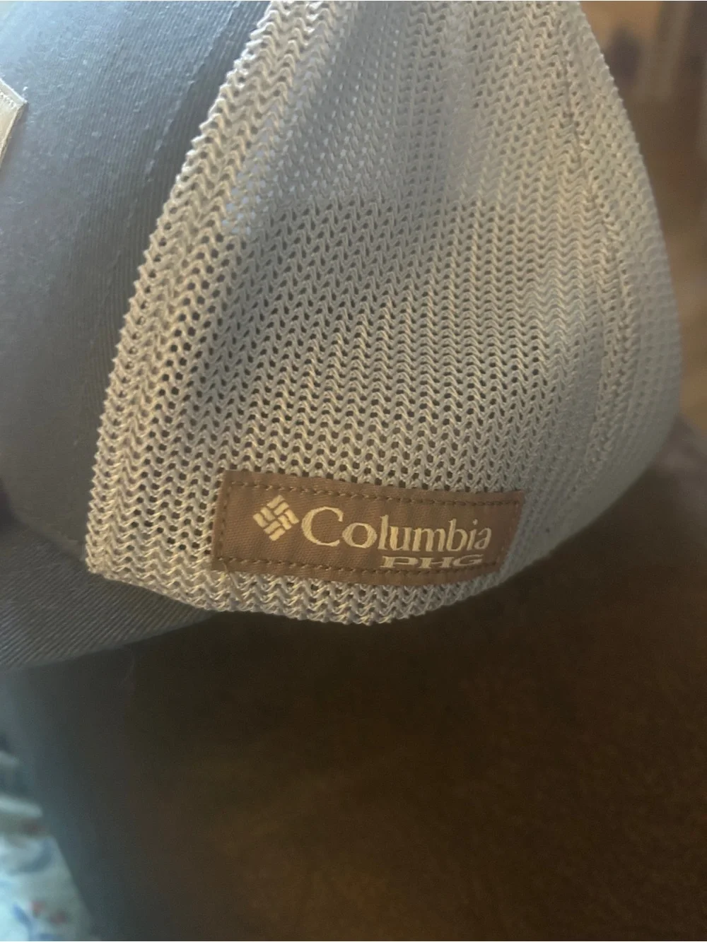 Columbia  American flag trucker hat